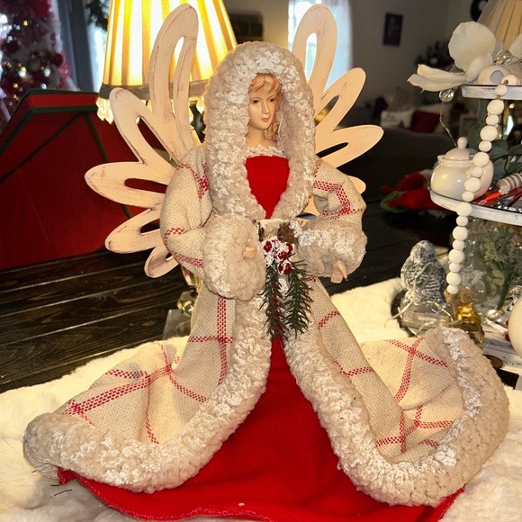 Kurt Adler Other - Gorgeous looks like Kurt Adler 16-Inch Red and Ivory
Angel Treetop
